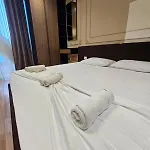 Square 21 Apartment