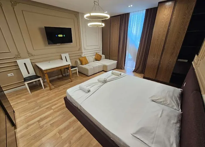 Square 21 Apartment